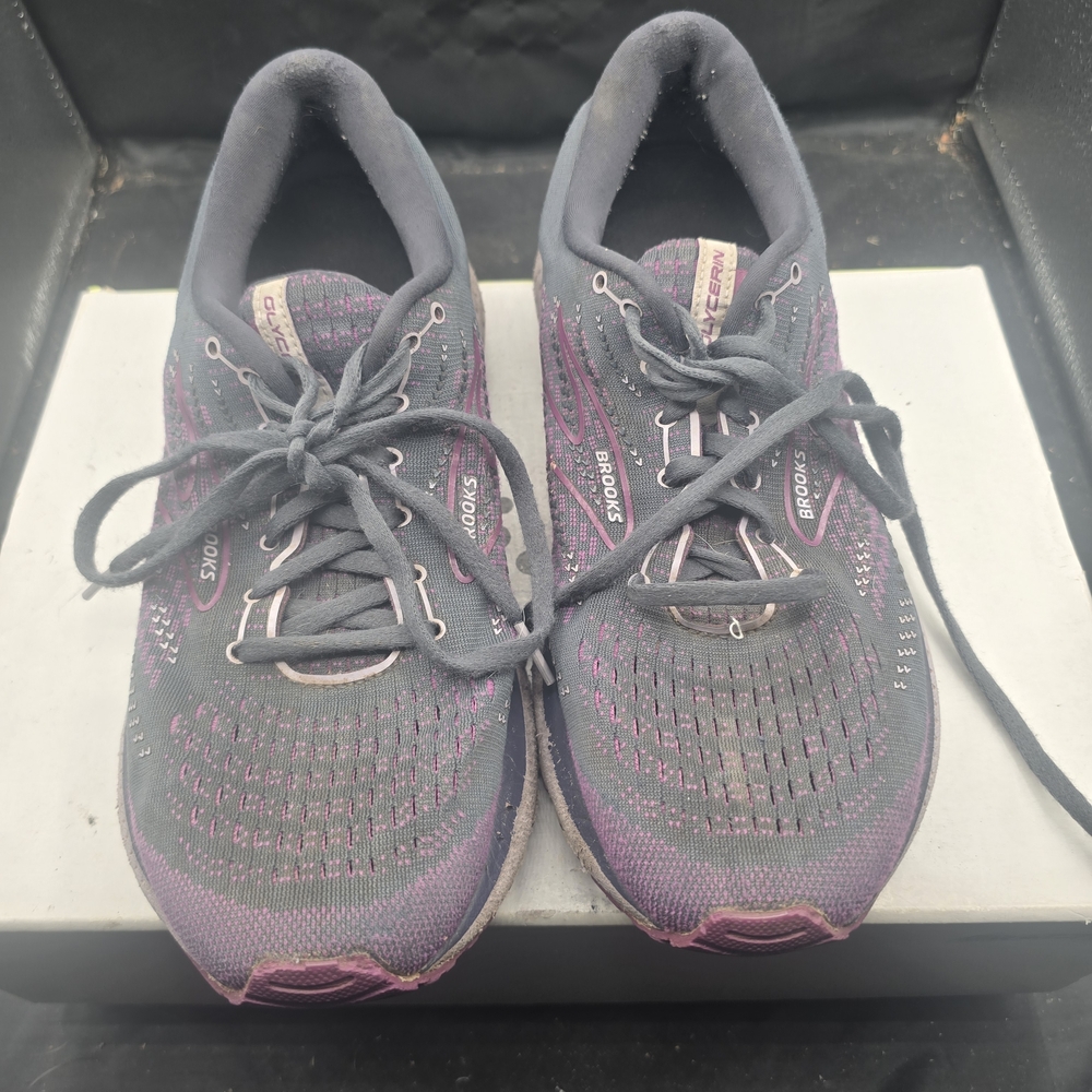 Brooks Women's Athletic Shoes - Darkâ Gray and Pink